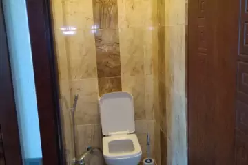 Aylıq Kirayə Köhnə Tikili Mərkəzdə 