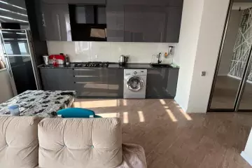 Satılır Yeni Tikili Masazırda 