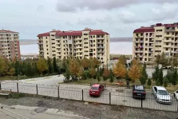 Satılır Yeni Tikili Masazırda 