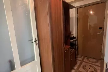 Satılır Köhnə Tikili 8-ci Kilometrdə 