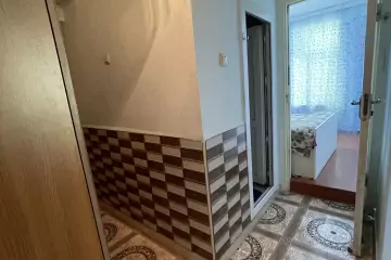 Satılır Köhnə Tikili 8-ci Kilometrdə 