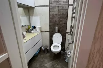 Satılır Köhnə Tikili Ukraniya Dairəsida 