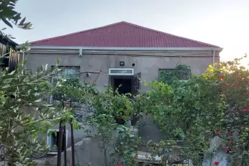 Satılır Həyət Evi Bakıda 