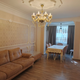 Satılır 4 otaqlı Köhnə Tikili 100 m², Qaraçuxur