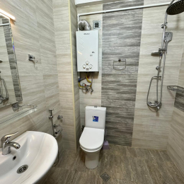 Satılır 3 otaqlı Köhnə Tikili 65 m², İzmir Parkı