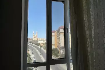 Satılır Yeni Tikili 4-cü Mikrorayonda 