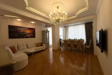 Satılır Yeni Tikili 4-cü Mikrorayonda 