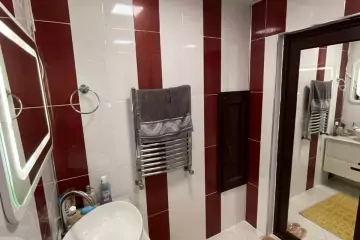 Satılır Yeni Tikili Bakı Kinoteatrıda 