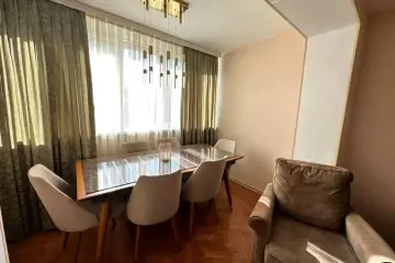 Satılır Köhnə Tikili İzmir Parkı 