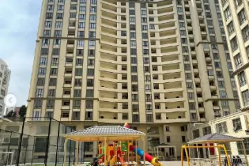 Satılır Yeni Tikili Heydər əliyev Mərkəzində 