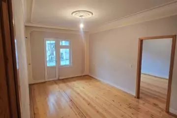 Satılır Köhnə Tikili Yeni Yasamalda 