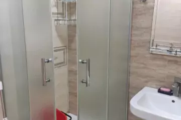 Satılır Yeni Tikili Bakı Kinoteatrıda 