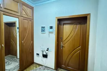 Satılır Yeni Tikili Heydər əliyev Mərkəzində 