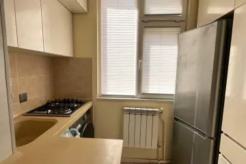 Satılır Köhnə Tikili Yasamalda 