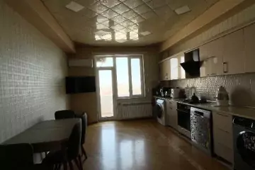 Satılır Yeni Tikili 4-cü Mikrorayonda 