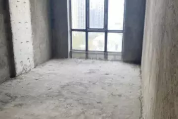 Satılır Yeni Tikili Heydər əliyev Mərkəzində 