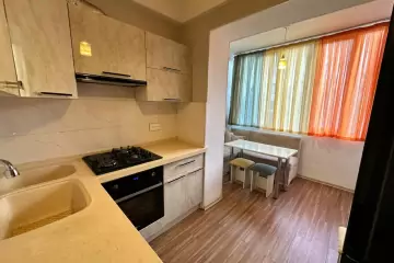 Satılır Köhnə Tikili İzmir Parkı 