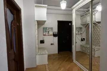 Satılır Yeni Tikili 4-cü Mikrorayonda 