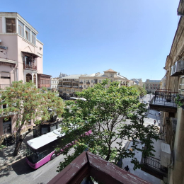 Satılır 5 otaqlı Köhnə Tikili 175 m², İçərişəhər