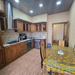 Satılır 3 otaqlı Yeni Tikili 150 m², 28 May metrosu ətrafı