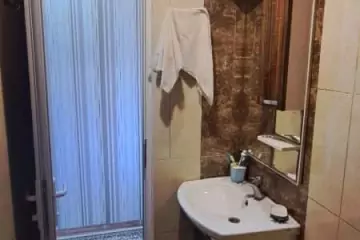 Satılır Köhnə Tikili Qaraçuxurda 