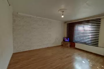 Satılır Həyət Evi 12-ci Mikrorayonda 