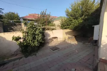 Satılır Həyət Evi 12-ci Mikrorayonda 