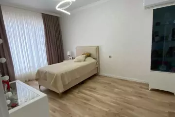 Satılır Bağ Evi Buzovnada 