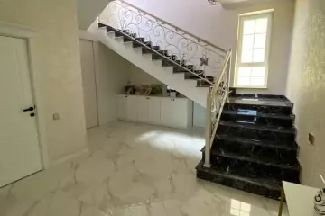 Satılır Bağ Evi Buzovnada 