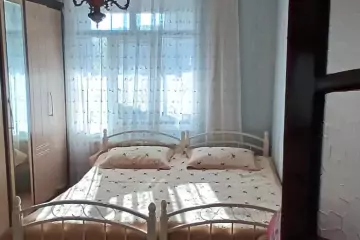 Satılır Köhnə Tikili Bakıxanovda 