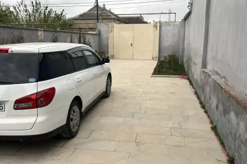 Satılır Həyət Evi Yeni Ramana Qəsəbəsida 