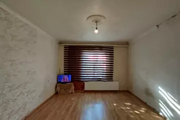 Satılır Həyət Evi 12-ci Mikrorayonda 