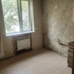 Satılır 3 otaqlı Köhnə Tikili 70 m², Badamdar
