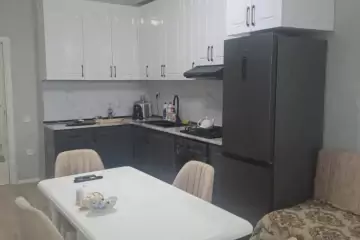 Aylıq Kirayə Köhnə Tikili 8-ci Kilometrdə 