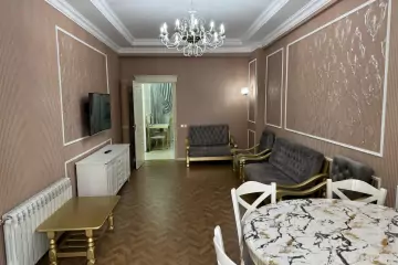 Satılır Yeni Tikili Nəsimi Bazarında 