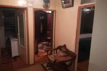 Satılır Köhnə Tikili Bakıxanovda 