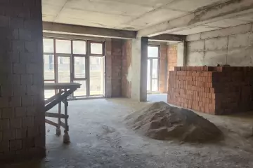 Satılır Yeni Tikili Mərkəzdə 