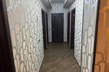 Satılır Köhnə Tikili Elmler Akademiyasıda 