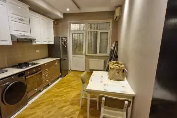 Satılır Yeni Tikili Nəsimi Bazarında 