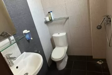 Satılır Köhnə Tikili Elmler Akademiyasıda 