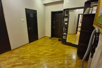 Satılır Yeni Tikili Nəsimi Bazarında 