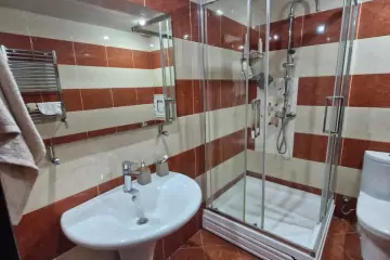 Satılır Yeni Tikili Nəsimi Bazarında 