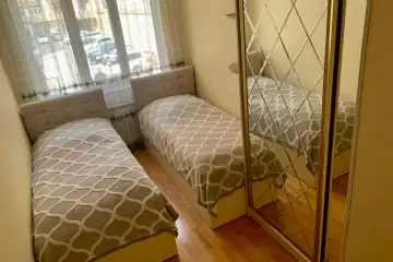 Satılır Yeni Tikili Beşmərtəbədə 