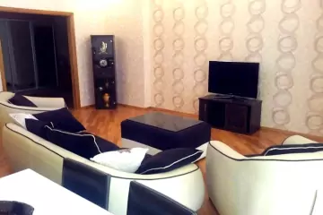 Aylıq Kirayə Yeni Tikili Papanin Körpüsüdə 