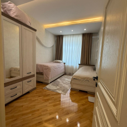 Satılır 3 otaqlı Yeni Tikili 93 m², Venesiya şadlıq sarayı