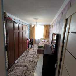 Satılır 3 otaqlı Köhnə Tikili 70 m², Fəhlə prospekti - Raboci