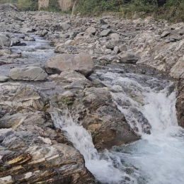 Satılır 3 otaqlı Həyət evi 80 m², 7 sot  torpaq, Qax rayonu