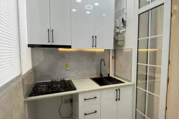 Satılır Yeni Tikili Bakı Kinoteatrıda 