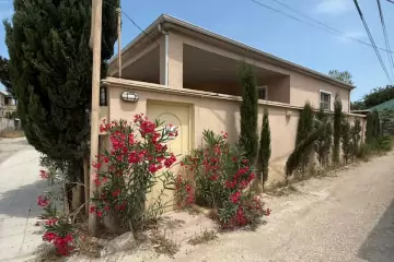 Satılır Həyət Evi Zabrat Qəsəbəsida 
