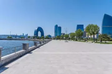 Satılır Köhnə Tikili Fəhlə Prospekti - Rabocidə 